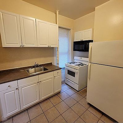 3rd image of 469 Lenox Ave APT 33