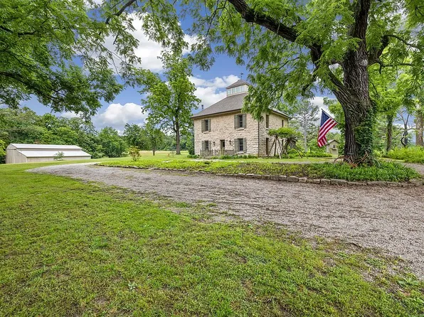 2597 County Road 327, Berryville, AR 72616