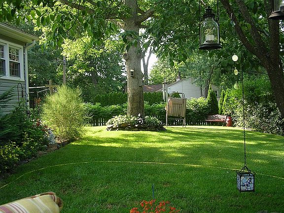 2nd image of 8 Stratford Dr