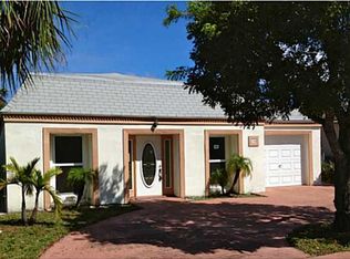 306 N 18th Ln, Lake Worth, FL 33463