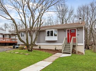 540 Wills Rd, Landing, NJ 07850