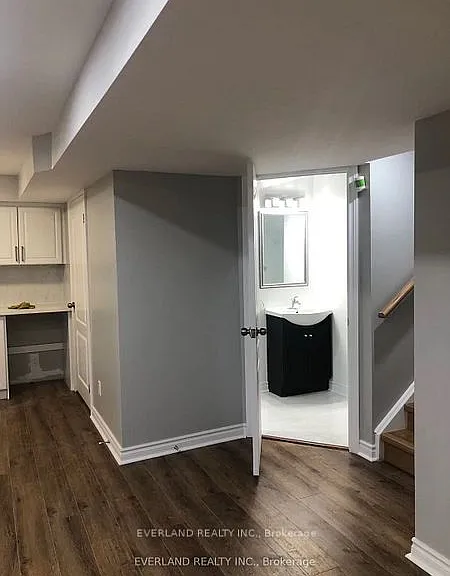 4 Shell Ct #BASEMENT — Photo 3
