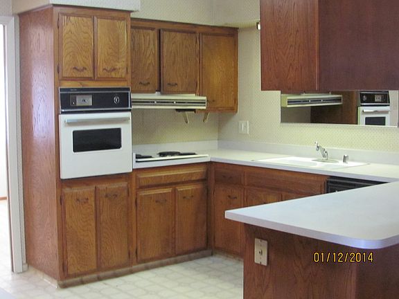 4th image of 7592 Twin Oaks Ave APT A