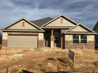 1405 Oak Tree Dr, Denton, TX 76209