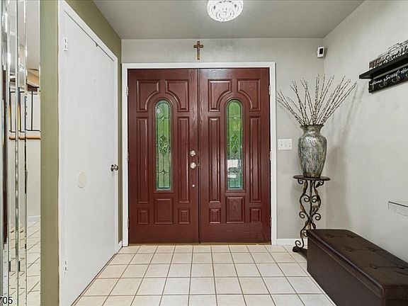 5th image of 14 Lounsberry Hollow Rd