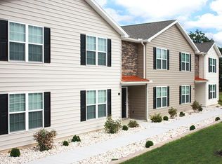 25 Red Cedar Ln #25, Hanover, PA 17331