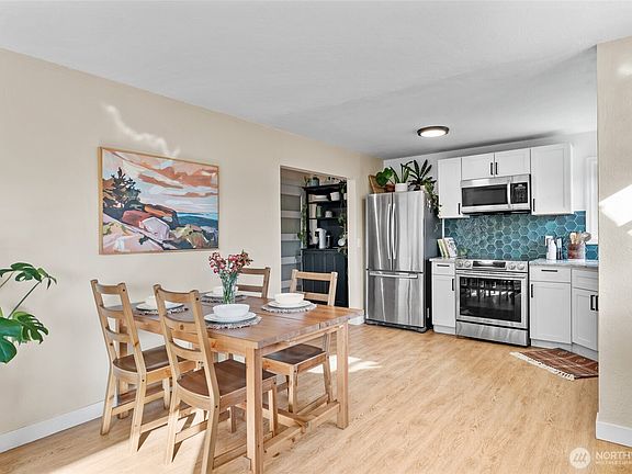 4th image of 2183 NE 3rd Avenue