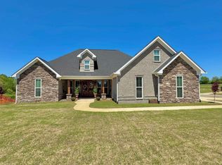 214 Chestnut Oak Dr, Florence, AL 35633