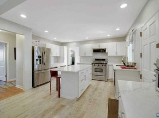 222 Hillcrest Ave, Wood Ridge, NJ 07075