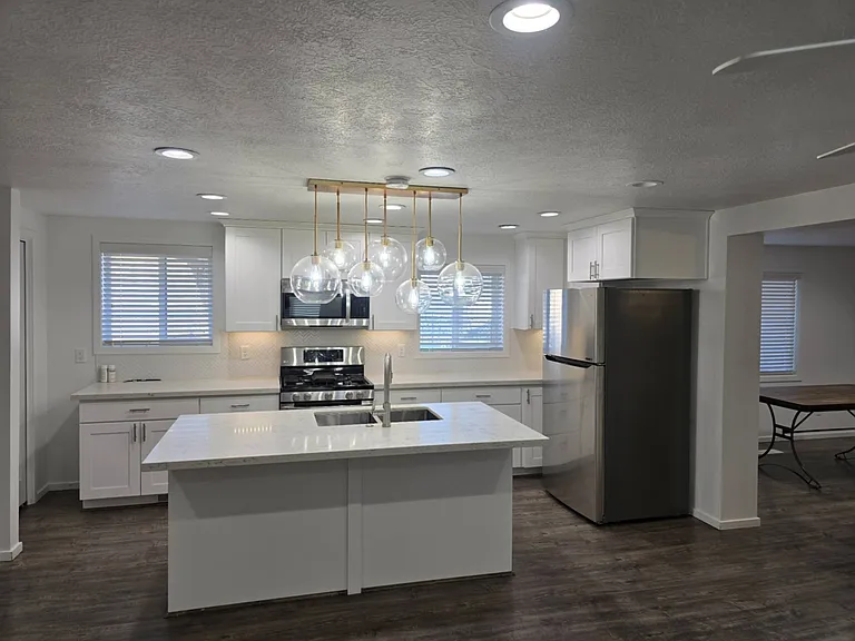 5282 S 575 W — Photo 3