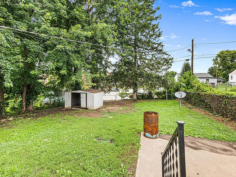 3117 Charles St — Photo 23