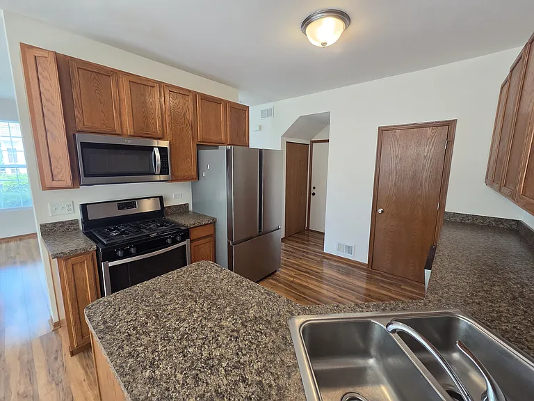 4934 Montauk Dr — Photo 9
