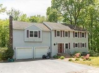 8 Dix Rd, North Reading, MA 01864