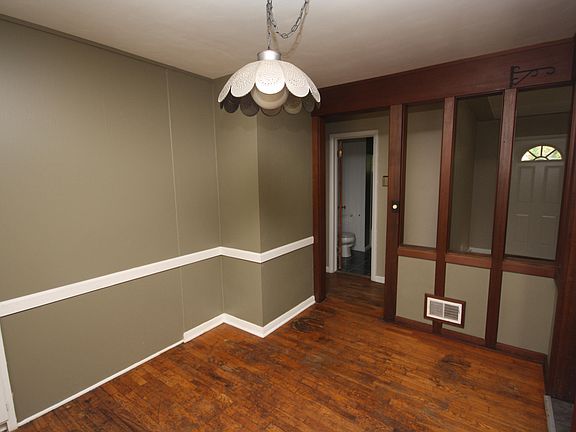 5th image of 165 Lacey Ave