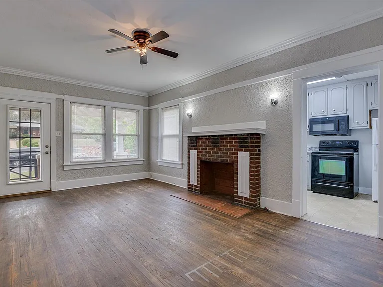 1011 Georgia Ave #3 — Photo 6