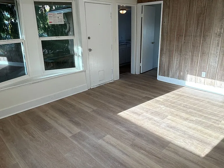 Renovated 1 Bed, 1 Bath apartment in West Seattle Triplex, $1,895/month — Photo 3