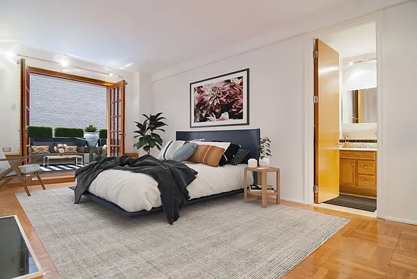 Rented by WAM Partners - William Moses Co. | media 9