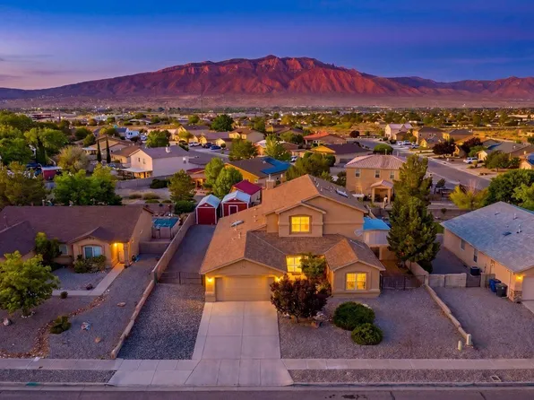 7106 Raleigh Hills Dr NE, Rio Rancho, NM 87144