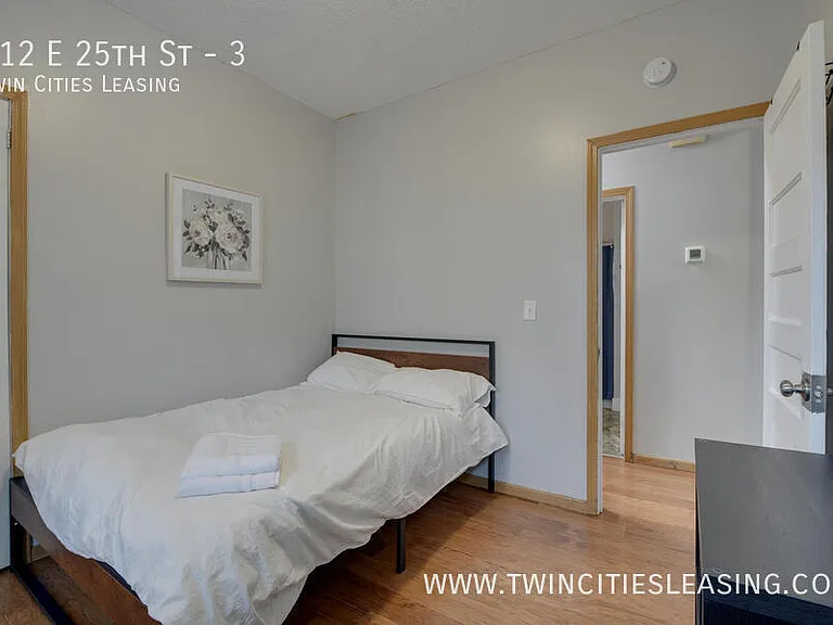912 E 25th St #3 — Photo 14