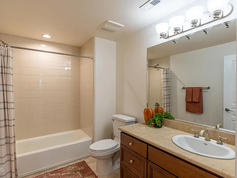 1538 Seabridge Ln — Photo 16