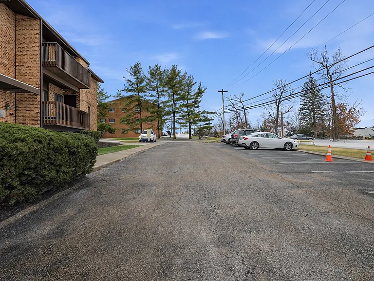 1204 Dutilh Rd #1 — Photo 28