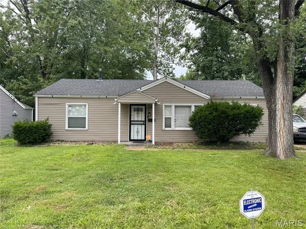 9721 Vickie Pl, Saint Louis, MO 63136