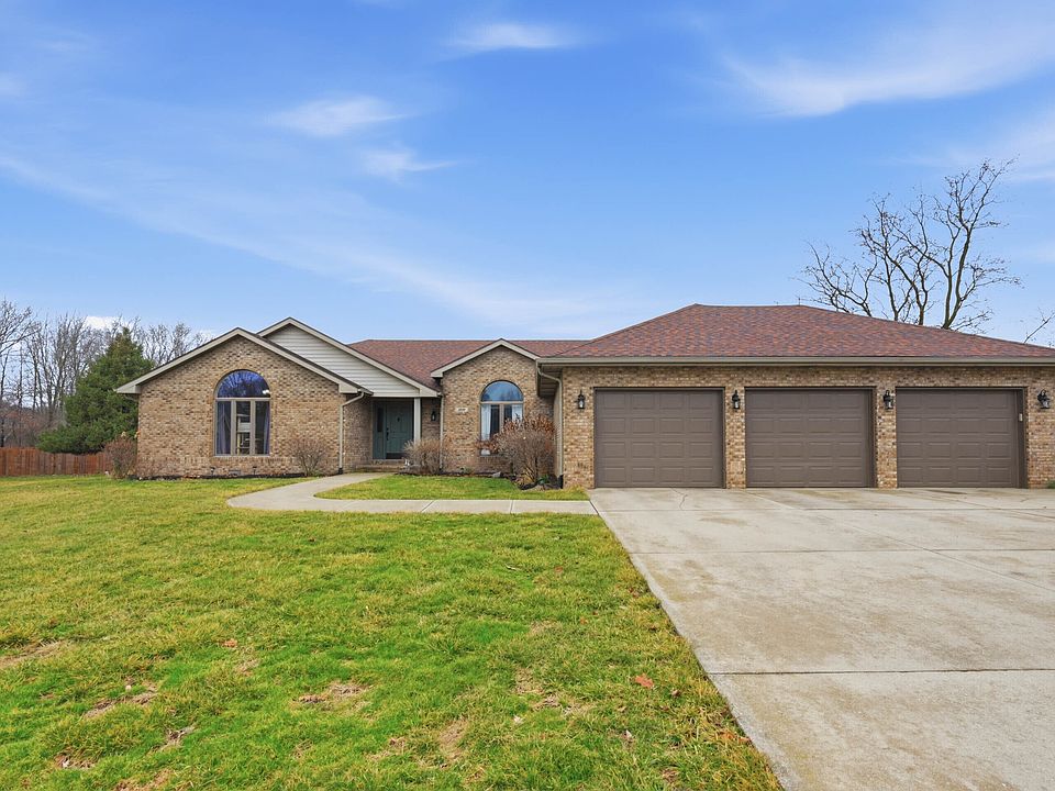 1st image of 209 N Copperwood Ct