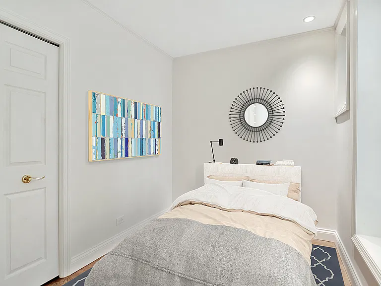 1228 N Dearborn St #2 — Photo 35