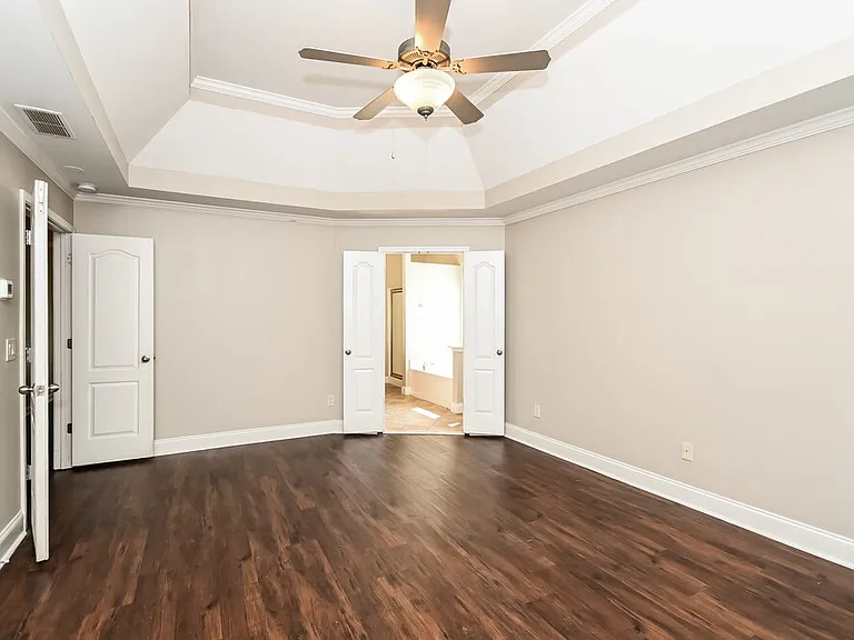 717 Midway Ave — Photo 13