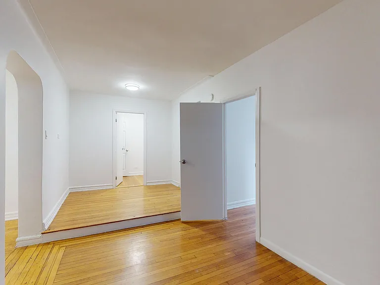 40-66 Ithaca St #2B — Photo 3