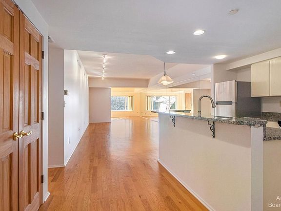 5th image of 505 E Huron St APT 503