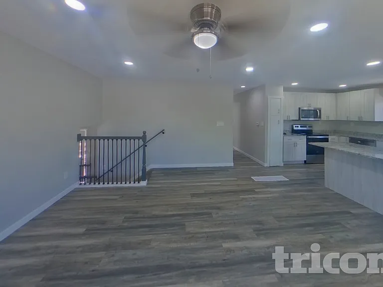 6955 Harding St — Photo 3