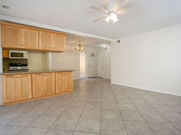 5th image of 3050 S Bristol St Unit 7C