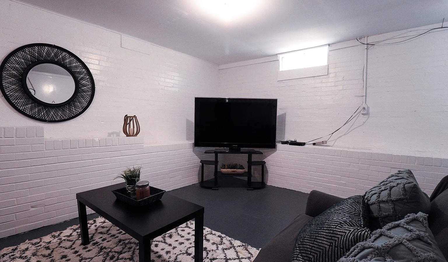 Studio, 1248 sqft, $1,000 — Photo 2