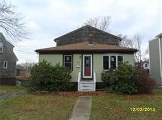 22 Hartz St, Gloucester, MA 01930