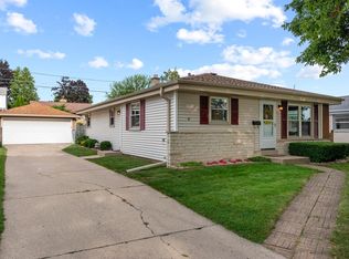 2551 S 93rd St, West Allis, WI 53227