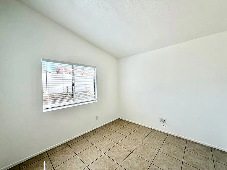 29677 Woodlands Ave — Photo 21
