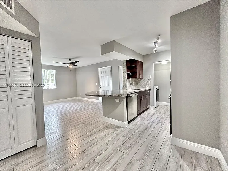 1263 SW 46th Ave #2109 — Photo 4