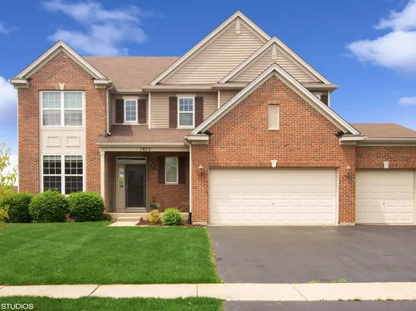 1875 Northwood Dr, Wauconda, IL 60084