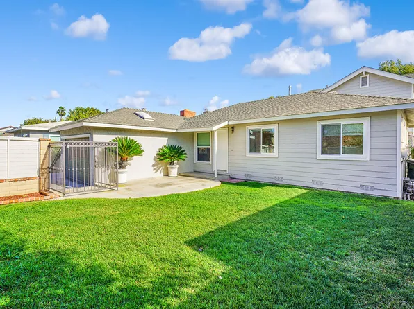 2476 Elden Avenue, 2476 Elden Ave #A, Costa Mesa, CA 92627