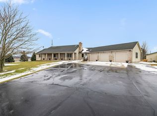 5949 N Mackinaw Rd, Pinconning, MI 48650