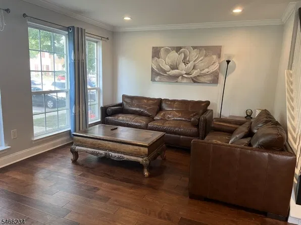 77 Balboa Ln, Franklin Park, NJ 08823