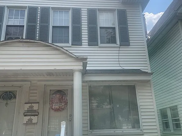 1351 Chestnut St, Kulpmont, PA 17834