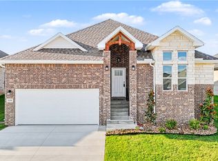 1130 Garrett Ln, Centerton, AR 72719