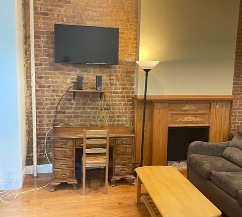 5th image of 311 W 87th St APT 2F