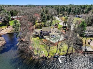 9 Aylward Ln, Foxboro, MA 02035