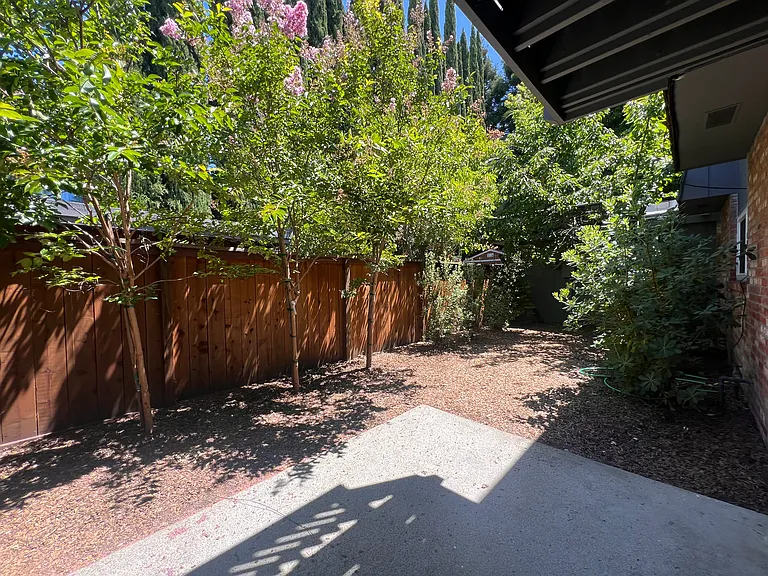 2708 Jones Rd #1 — Photo 14