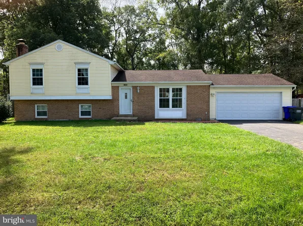 12605 Indian Ln, Waldorf, MD 20601