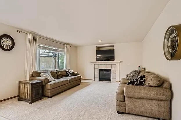 1519 Hemlock Ct — Photo 5