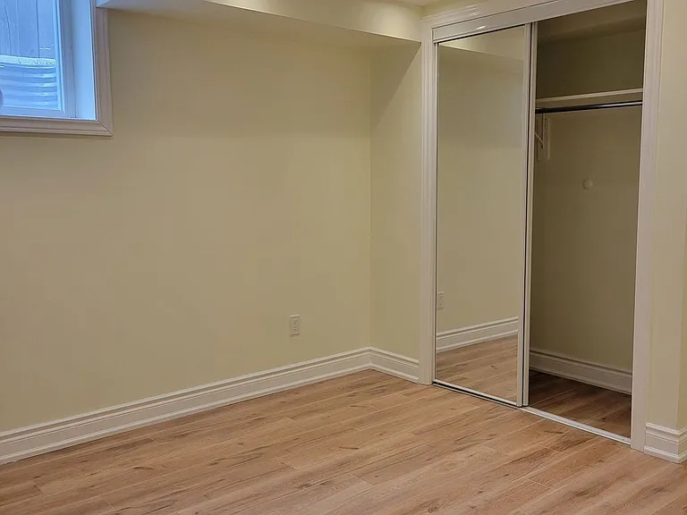 42 Ambleside Cres #LOWER — Photo 7
